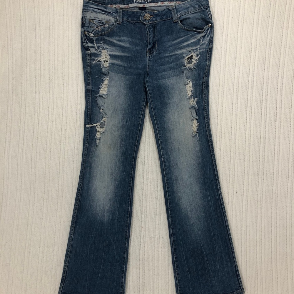 Amethyst Jeans Womens 13 Blue Distressed Bootcut Low Rise Embroidered Pockets